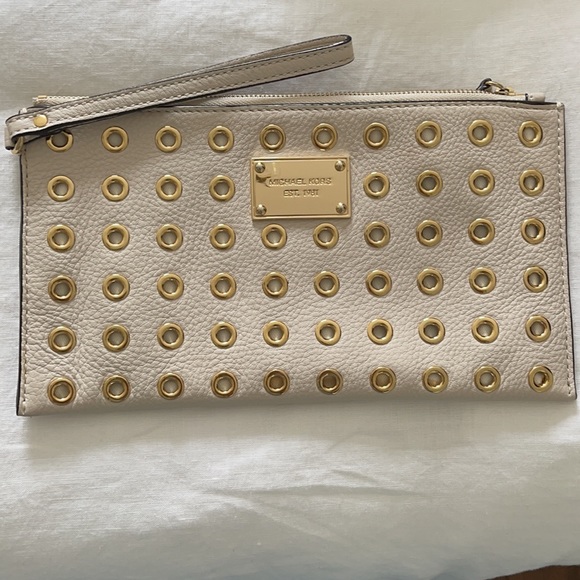 Michael Kors wallet wristlet - Picture 7 of 7